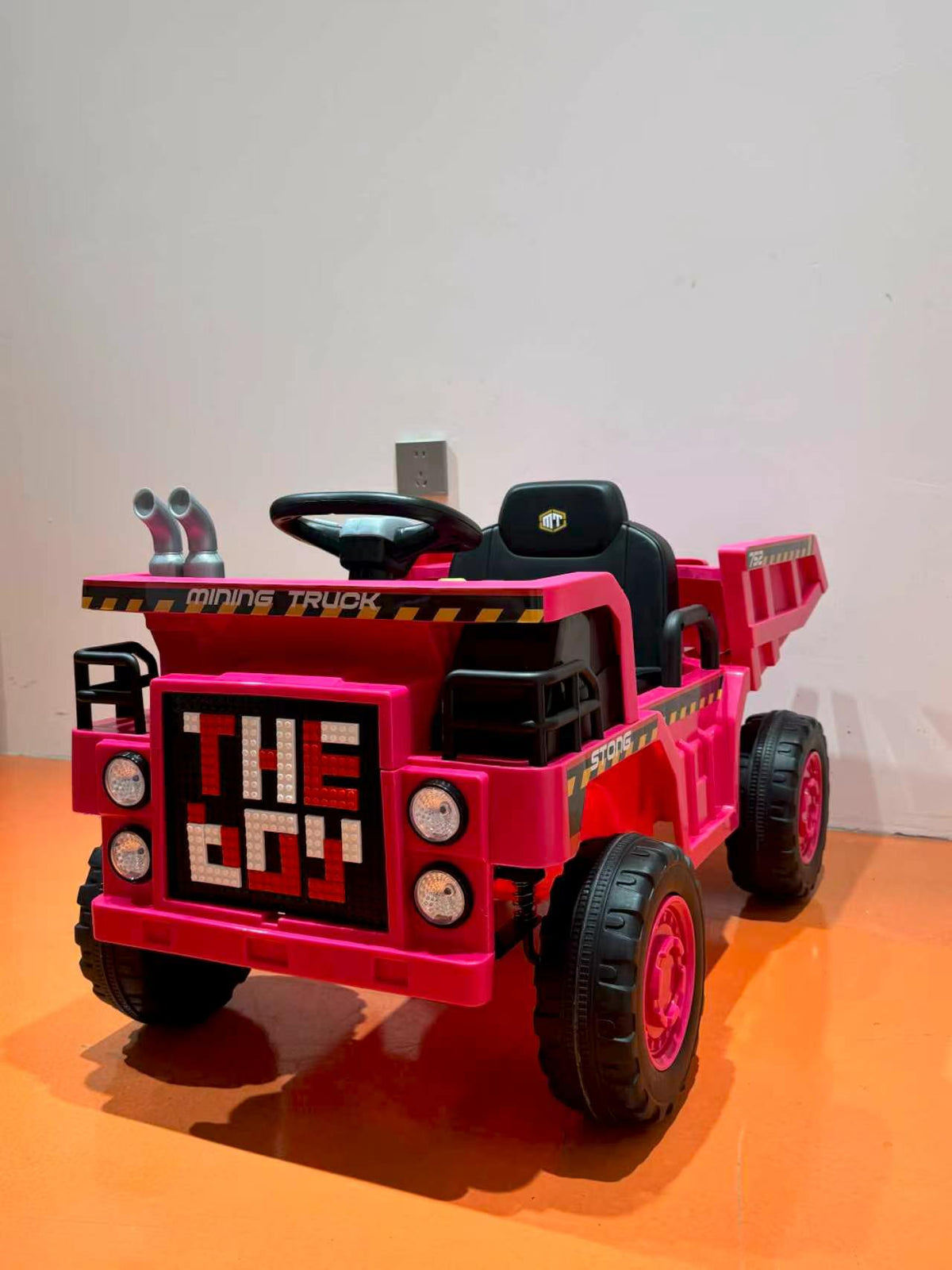 FUPOJH Kids Electric Construction Truck | 12V Ride-On Car with Remote Control | Dump Truck with Shovel | Bluetooth Speaker